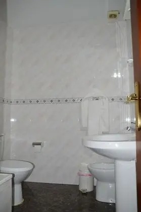 Basic Tek Büyük Yataklı Oda, 2 Tek Kişilik Yatak