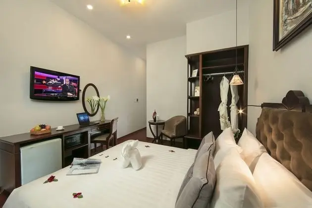 Deluxe Tek Büyük Yataklı Oda