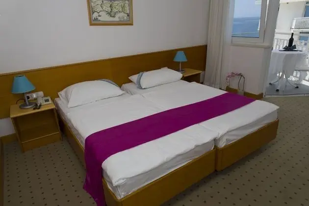 Comfort Tek Büyük veya İki Ayrı Yataklı Oda, Balkon, Deniz Manzaralı (with additional bed)