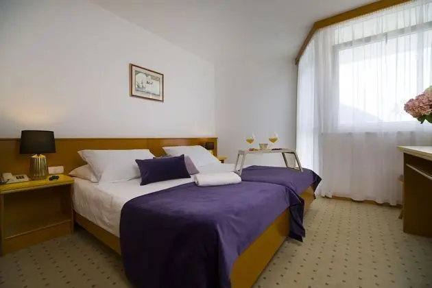 Comfort Tek Büyük Yataklı Oda, 1 Çift Kişilik Yatak, Balkon, Deniz Manzaralı