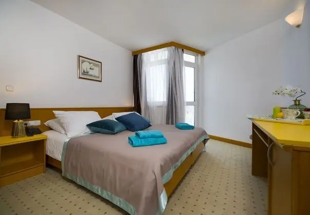 Comfort Tek Büyük Yataklı Oda, 1 Çift Kişilik Yatak, Balkon, Deniz Manzaralı