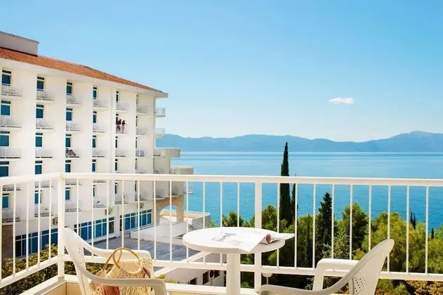 Premier Tek Büyük Yataklı Oda, Balkon, Deniz Manzaralı