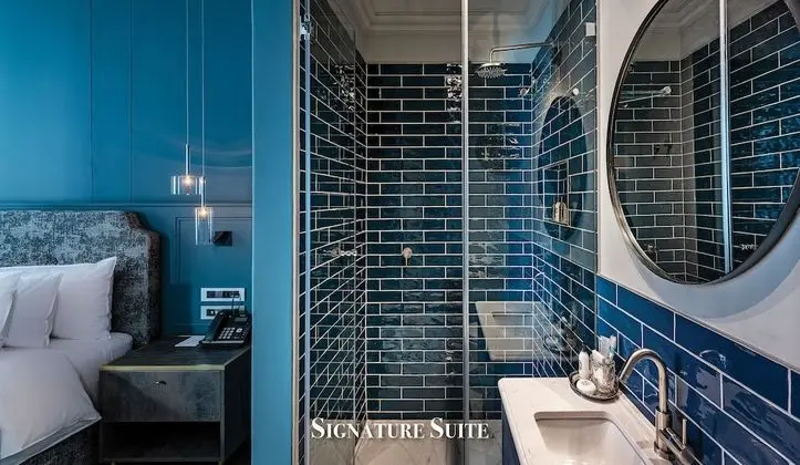 Luxury Süit, 1 Büyük (Queen) Boy Yatak, Sigara İçilmez, Dağ Manzaralı (Signature Suite)