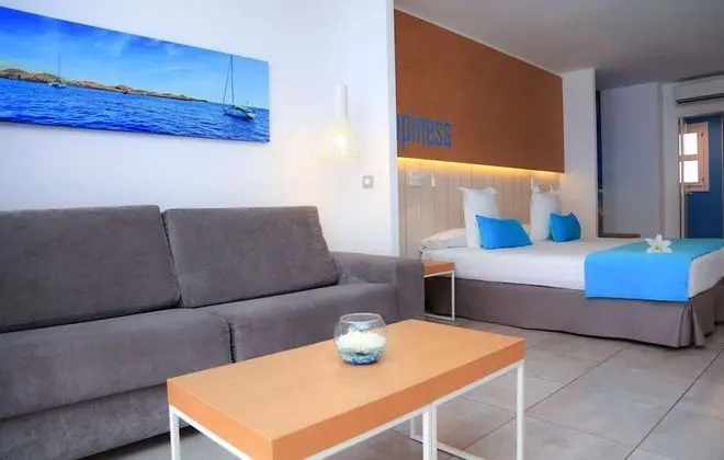 Deluxe Oda, Havuz Manzaralı (3 adults)