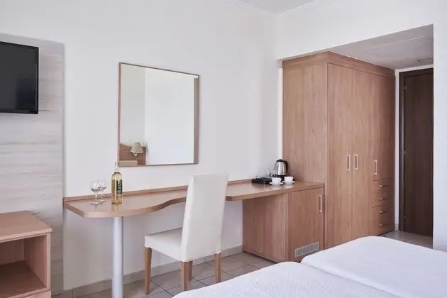 Classic Room Land View