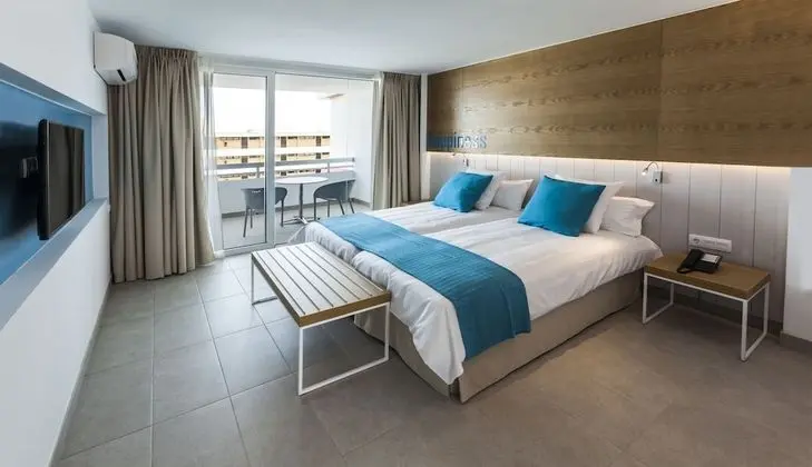 Deluxe İki Ayrı Yataklı Oda, Deniz Manzaralı (2 Adults + 1 Child)