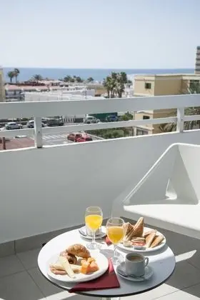 Deluxe İki Ayrı Yataklı Oda, Deniz Manzaralı (2 Adults + 2 Children)
