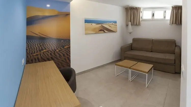 Deluxe Tek Büyük Yataklı Oda (1 Adult)