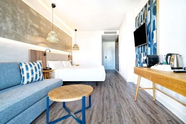 Standard Tek Büyük Yataklı Oda, Deniz Manzaralı (2 Adults)
