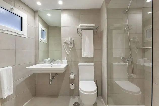 Deluxe Tek Büyük Yataklı Oda (2 Adultos + 1 niño)