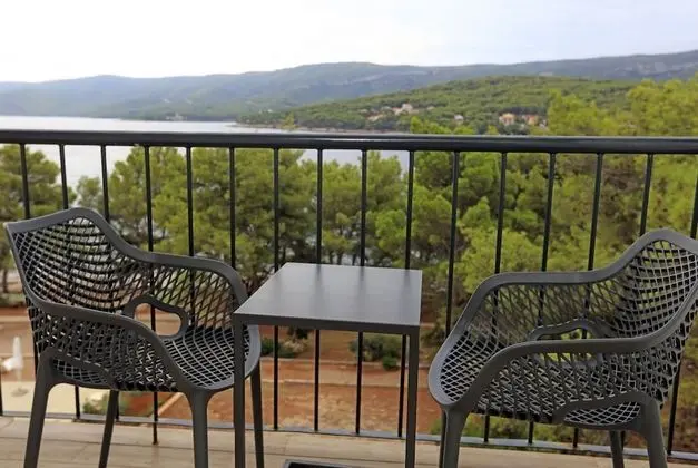 Deluxe Stüdyo Süit, Kısmi Deniz Manzaralı