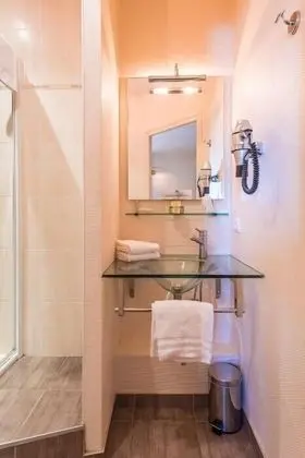 Superior Tek Büyük Yataklı Oda