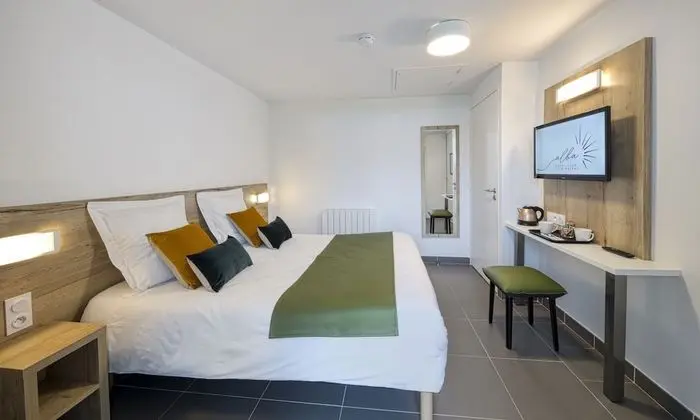 Comfort Tek Büyük Yataklı Oda