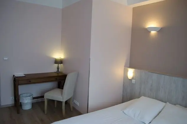 Comfort Tek Büyük Yataklı Oda, 1 Büyük (Queen) Boy Yatak, Özel Banyo, Kısmi Göl Manzaralı