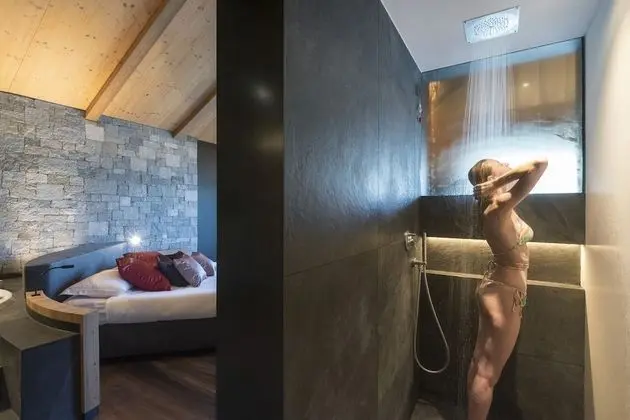 Romantic Stüdyo Süit