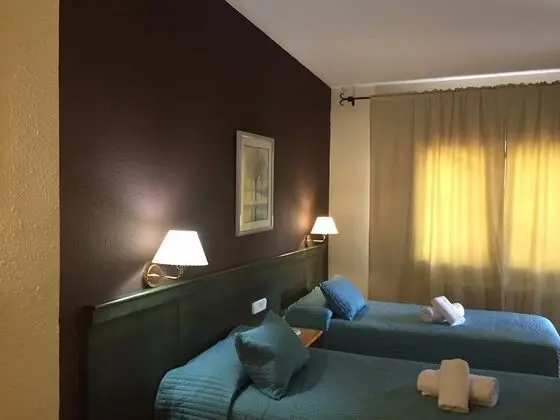 Tek Büyük veya İki Ayrı Yataklı Oda