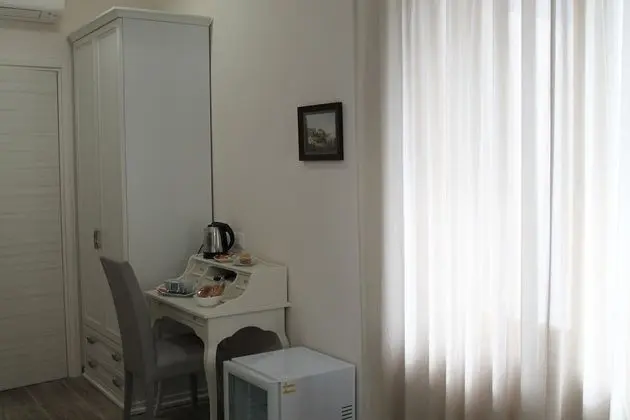 Classic Tek Büyük Yataklı Oda, 1 Büyük (Queen) Boy Yatak, Bahçe Manzaralı (Granatello)