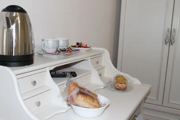 Comfort Üç Kişilik Oda, Avlu Manzaralı (Vesuvio)