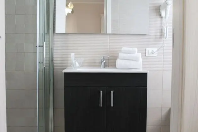 Comfort Üç Kişilik Oda, Avlu Manzaralı (Vesuvio)