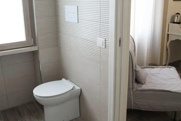 Comfort Üç Kişilik Oda, Avlu Manzaralı (Vesuvio)