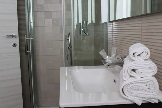 Comfort Üç Kişilik Oda, Avlu Manzaralı (Vesuvio)