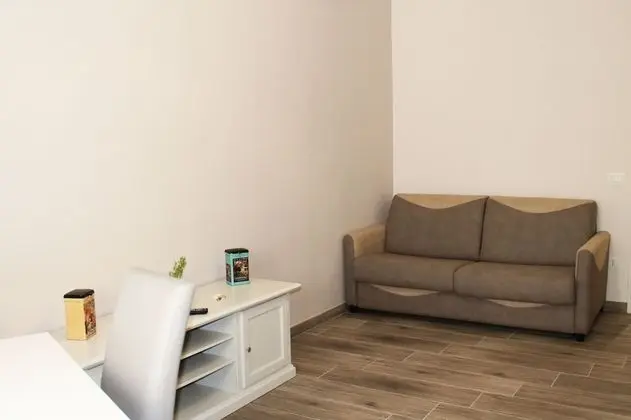 Family Oda, Bahçe Manzaralı (Reggia)