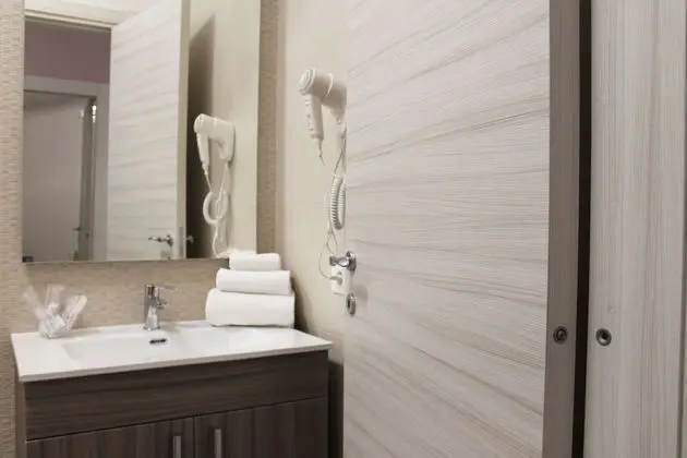 Family Oda, Bahçe Manzaralı (Reggia)