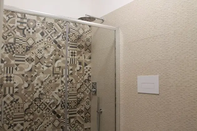 Family Oda, Bahçe Manzaralı (Reggia)