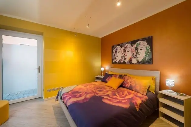 Tek Büyük Yataklı Oda (Ambra)