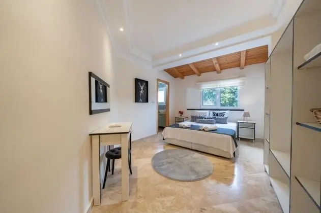 Villa, Deniz veya Orman Manzaralı