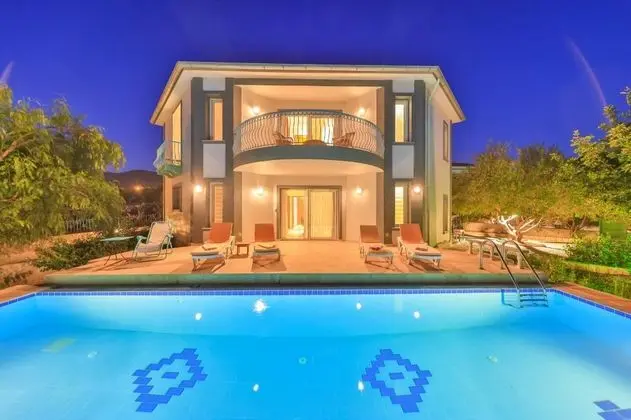Villa, Deniz veya Orman Manzaralı
