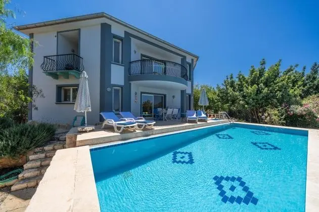 Villa, Deniz veya Orman Manzaralı