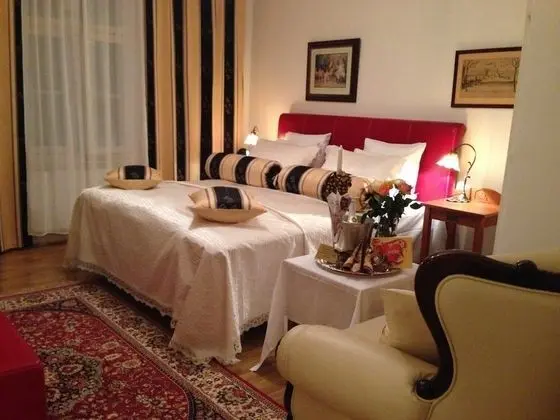 Standard Tek Büyük Yataklı Oda