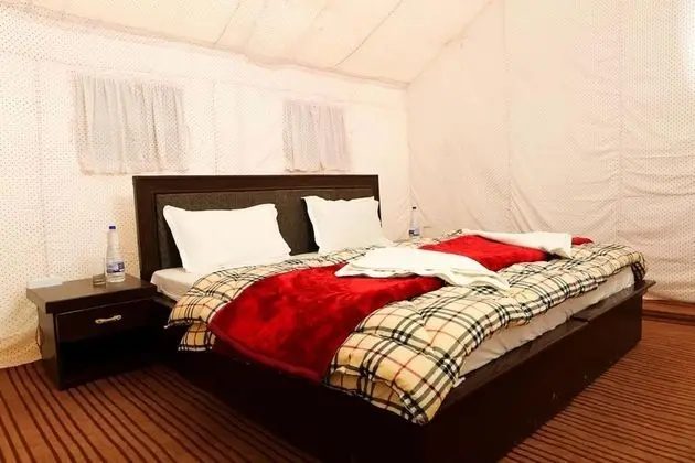 Deluxe Çadır, Sigara İçilmez