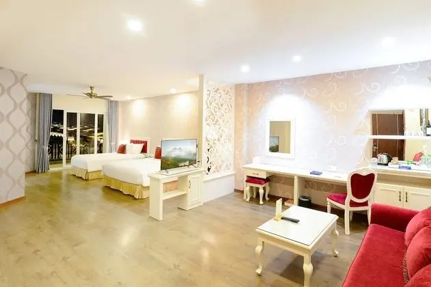 Junior Üç Kişilik Oda, Şehir Manzaralı (Suite)
