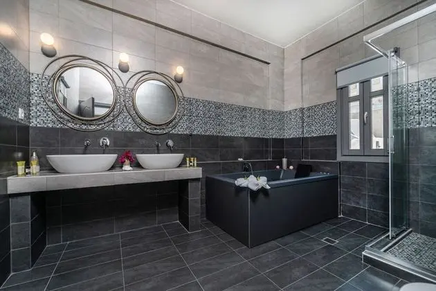 Elegant Suite with Spa Bath