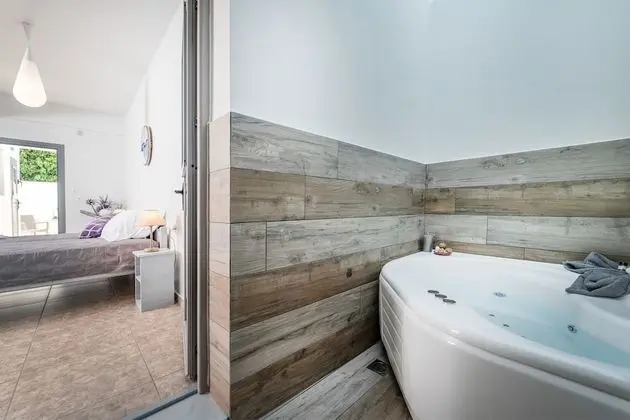 Enjoy Studio with Spa Bath