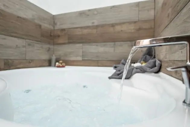 Enjoy Studio with Spa Bath