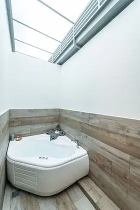 Enjoy Studio with Spa Bath