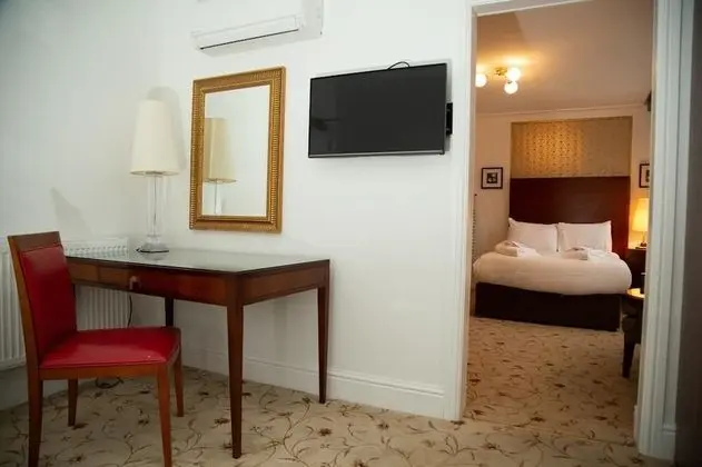 Standard Tek Büyük Yataklı Oda