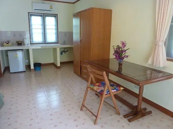 Bungalow with Twin Beds