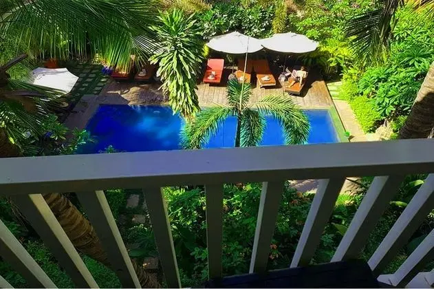 Deluxe Twin Pool View