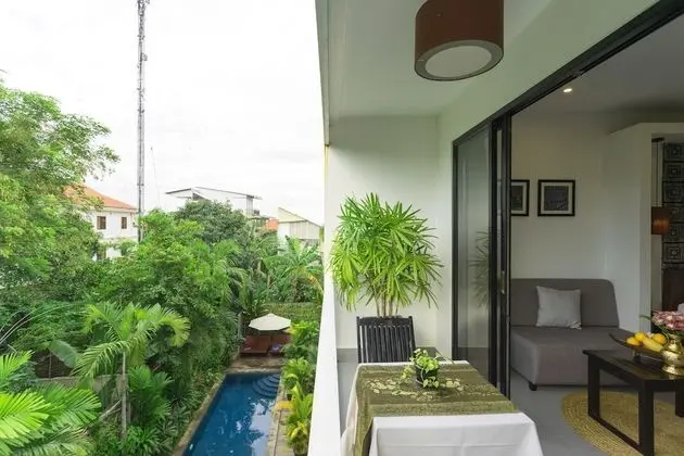Deluxe King With Balcony