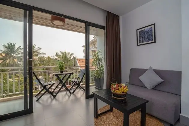 Deluxe King With Balcony