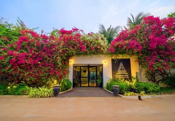 Deluxe King With Balcony