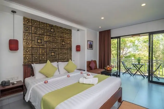 Deluxe King with Balcony, Pool View