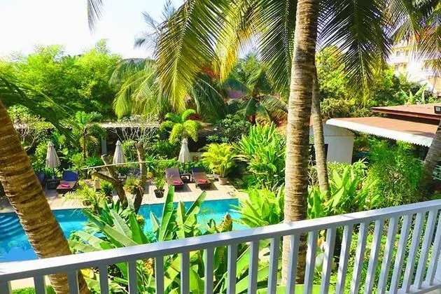 Deluxe King with Balcony, Pool View