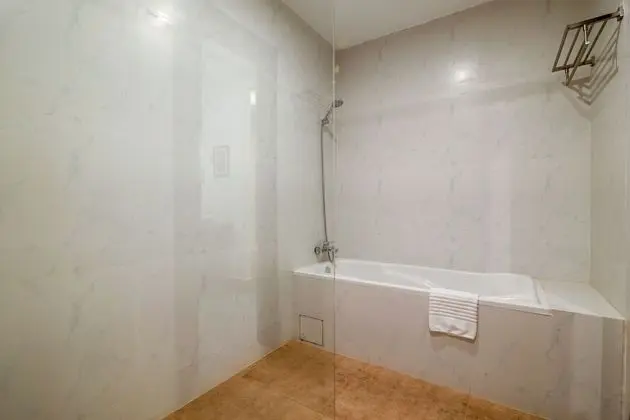 Deluxe Twin Room Balcony
