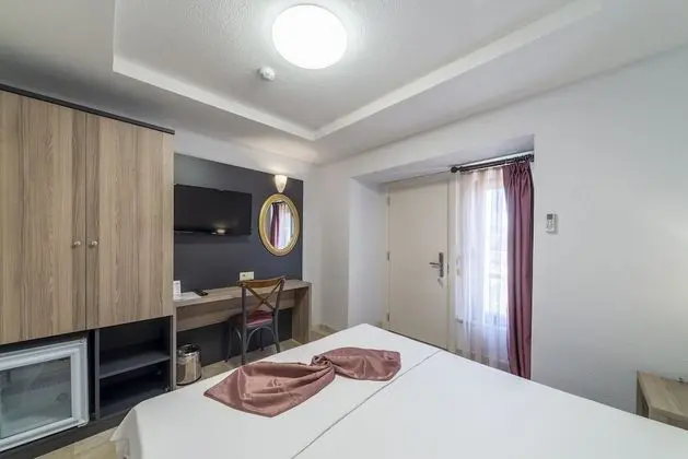 Standard Tek Büyük veya İki Ayrı Yataklı Oda, Birden Çok Yatak