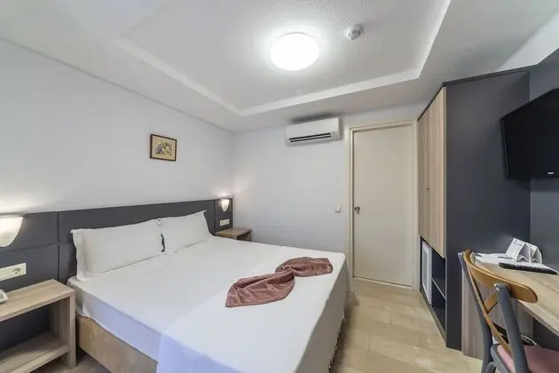 Standard Tek Büyük veya İki Ayrı Yataklı Oda, Birden Çok Yatak